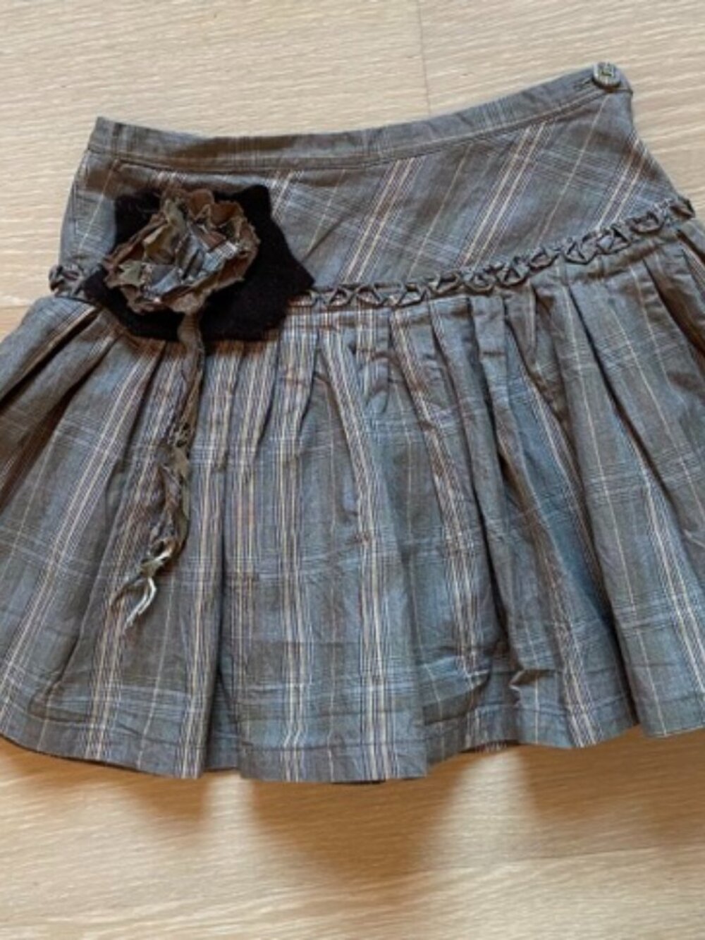 Troizenfants, French brand, mini pleated skirt in brown plaid, Toddler size: 2